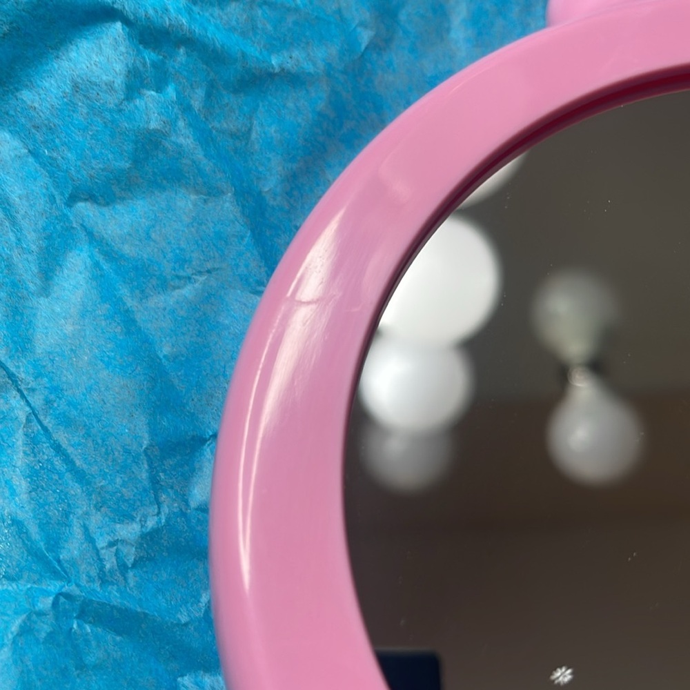 Fenty Beauty x Smurfs Smurfette Handheld Limited Edition Mirror - Picture 5 of 7